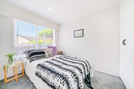 Photo of property in 1/10 Gloaming Place, Conifer Grove, Takanini, 2112