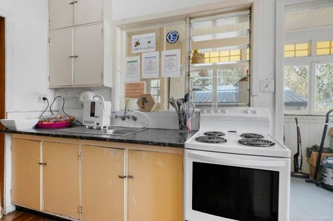 Photo of property in 120 Hutchinson Avenue, New Lynn, Auckland, 0600