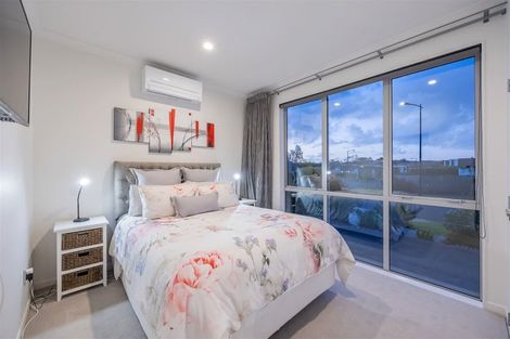 Photo of property in 5 Dida Park Drive, Kumeu, 0810
