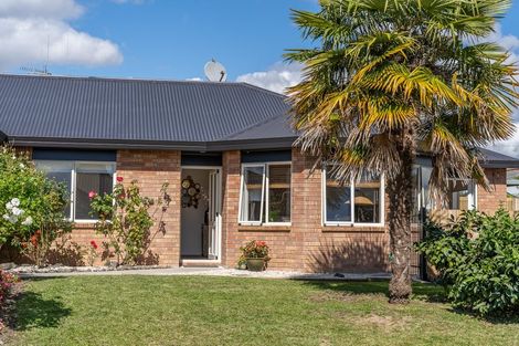 Photo of property in 35 Northmeadow Drive, Rototuna, Hamilton, 3210