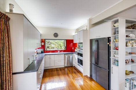 Photo of property in 8 Thompson Road, Bluff Hill, Napier, 4110