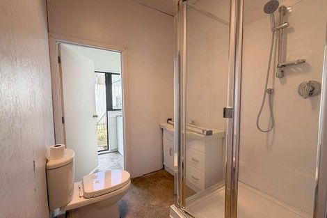 Photo of property in 2/20 Eulogy Place, Randwick Park, Auckland, 2105