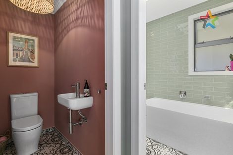 Photo of property in 41 Maungaraki Road, Korokoro, Lower Hutt, 5012