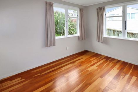 Photo of property in 16 Komata Grove, Waitangirua, Porirua, 5024