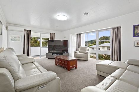 Photo of property in 26 Fyvie Avenue, Tawa, Wellington, 5028