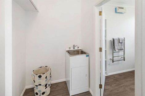 Photo of property in 14 Chester Street, Levin, 5510