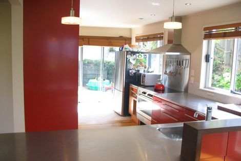 Photo of property in 4 Roscoe Terrace, Wadestown, Wellington, 6012