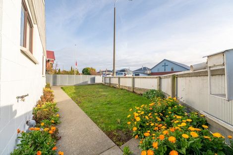 Photo of property in 1/52 Avenue Road, West End, Timaru, 7910