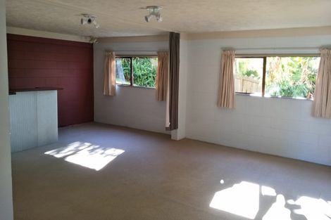 Photo of property in 13 Malters Place, Browns Bay, Auckland, 0630
