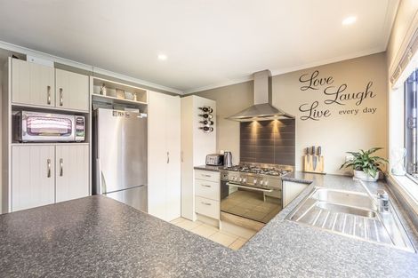 Photo of property in 24 Brooklyn Heights Drive, Kelvin Grove, Palmerston North, 4414