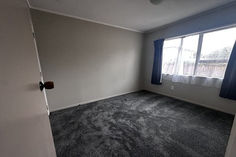 Photo of property in 2/6 Kennington Drive, Clendon Park, Auckland, 2103