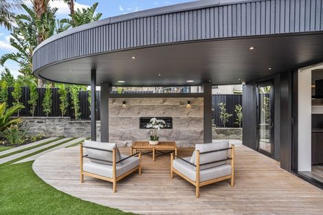 Photo of property in 98 Paritai Drive, Orakei, Auckland, 1071