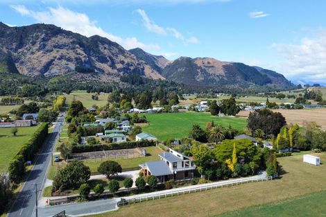 Photo of property in 366 Abel Tasman Drive, Motupipi, Takaka, 7183