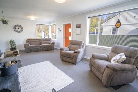 Photo of property in 8 Katrine Street, Otautau, 9610