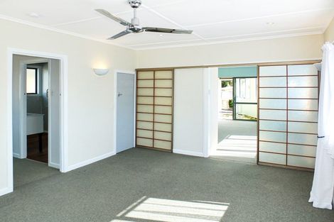 Photo of property in 10 Hennessy Street West, Foxton Beach, Foxton, 4815