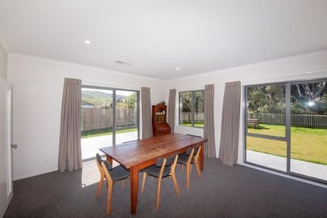Photo of property in 5 Crompton Avenue, Churton Park, Wellington, 6037