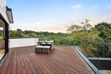 Photo of property in 28a Oliver Twist Avenue, Mellons Bay, Auckland, 2014