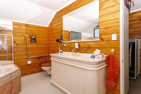 Photo of property in 24 Ruahine Street, Dannevirke, 4930