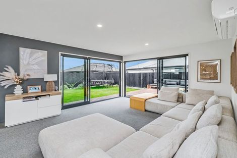 Photo of property in 3 Guyon Street, Marshland, Christchurch, 8083