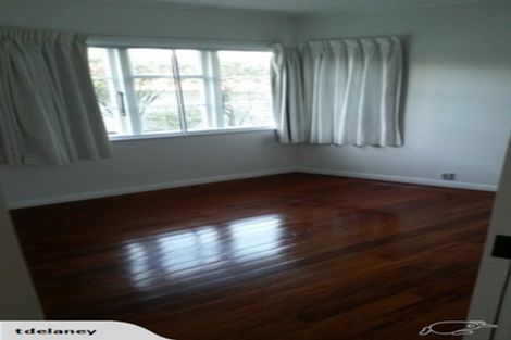 Photo of property in 60 Old Lake Road, Narrow Neck, Auckland, 0624