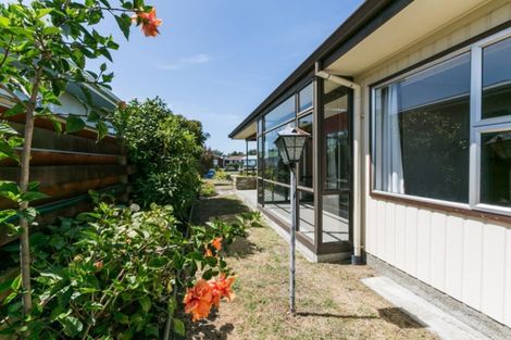 Photo of property in 27 Norwich Crescent, Tamatea, Napier, 4112