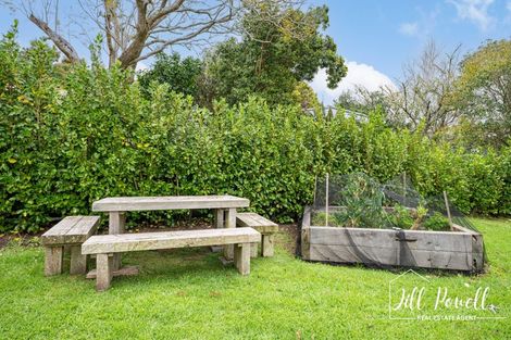 Photo of property in 13 View Street, Maungaturoto, 0520