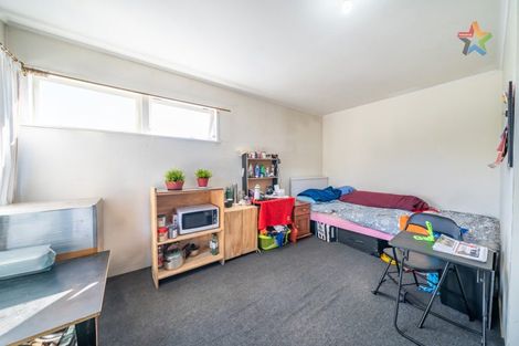Photo of property in 88 Stokes Valley Road, Stokes Valley, Lower Hutt, 5019