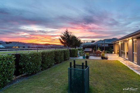 Photo of property in 33 Buddle Road, Wallaceville, Upper Hutt, 5018
