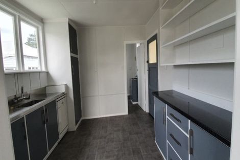 Photo of property in 9b Arawa Place, Castlecliff, Whanganui, 4501