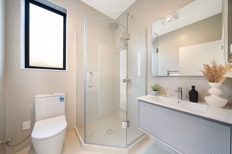 Photo of property in 8 Whakairo Crescent, Gulf Harbour, Whangaparaoa, 0930