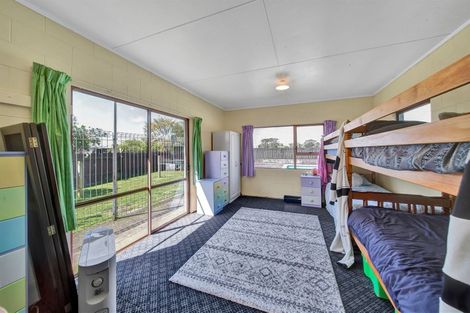 Photo of property in 1410 Devon Road, Brixton, Waitara, 4382