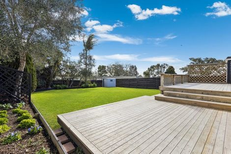 Photo of property in 33 Sunvue Road, Glen Eden, Auckland, 0602