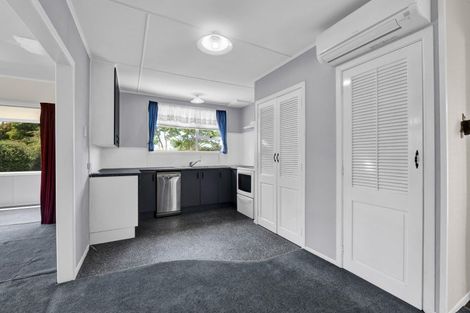 Photo of property in 80 Parris Street, Waitara, 4320