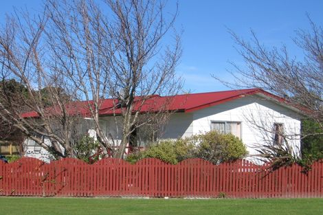 Photo of property in 78 Woodward Street East, Featherston, 5710