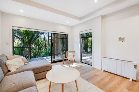 Photo of property in 167 Motutara Road, Muriwai, Waimauku, 0881