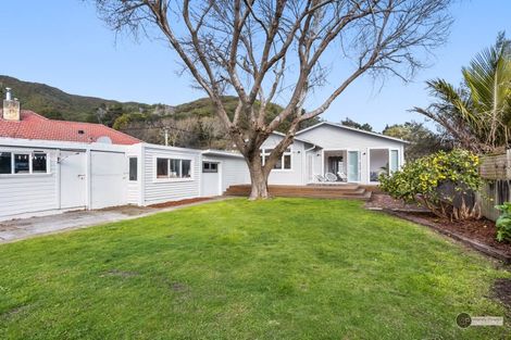 Photo of property in 35 Burnside Street, Waterloo, Lower Hutt, 5011