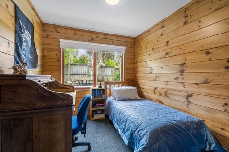 Photo of property in 39a Pohutukawa Avenue, Red Beach, 0932