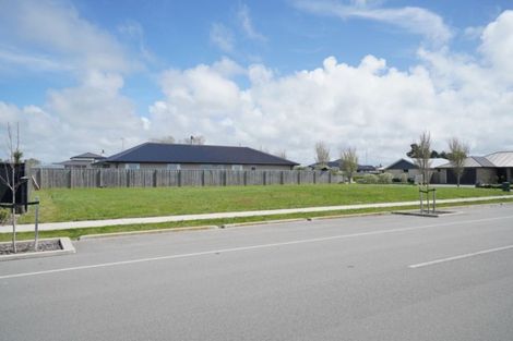 Photo of property in 15 Solander Road, Pegasus, 7612