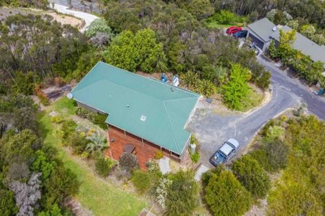 Photo of property in 8 Kaipatiki Rise, Haruru, 0204