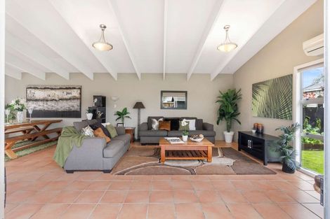 Photo of property in 9 Monument Road, Clevedon, Papakura, 2582