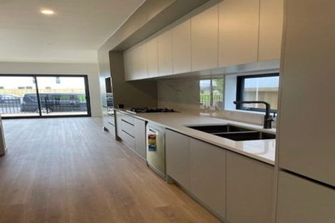 Photo of property in 9 Yellow Pear Lane, Karaka, 2578