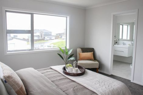 Photo of property in 9 Stockport Grove, Churton Park, 6037