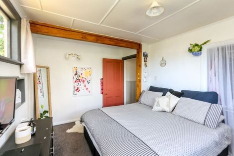 Photo of property in 212 Huatoki Street, Upper Vogeltown, New Plymouth, 4310