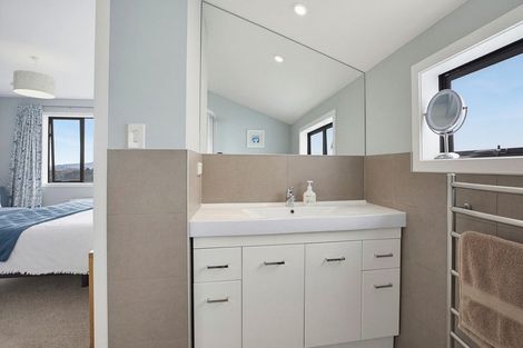 Photo of property in 75 Endeavour Drive, Whitby, Porirua, 5024