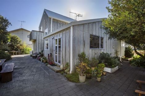 Photo of property in 12 Scott Avenue, Otaki Beach, Otaki, 5512