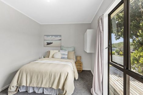 Photo of property in 52 Frobisher Street, Island Bay, Wellington, 6023