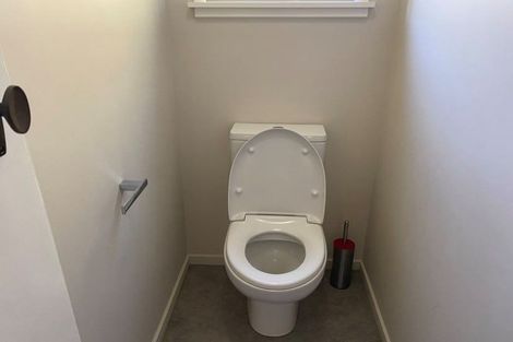 Photo of property in 11a Kitchener Square, Highfield, Timaru, 7910