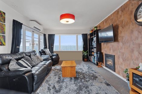 Photo of property in 23 Barclay Place, Burwood, Christchurch, 8061