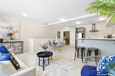 Photo of property in 83h Hill Street, Thorndon, Wellington, 6011