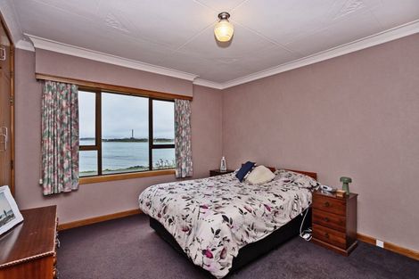 Photo of property in 180 Marine Parade, Bluff, 9814
